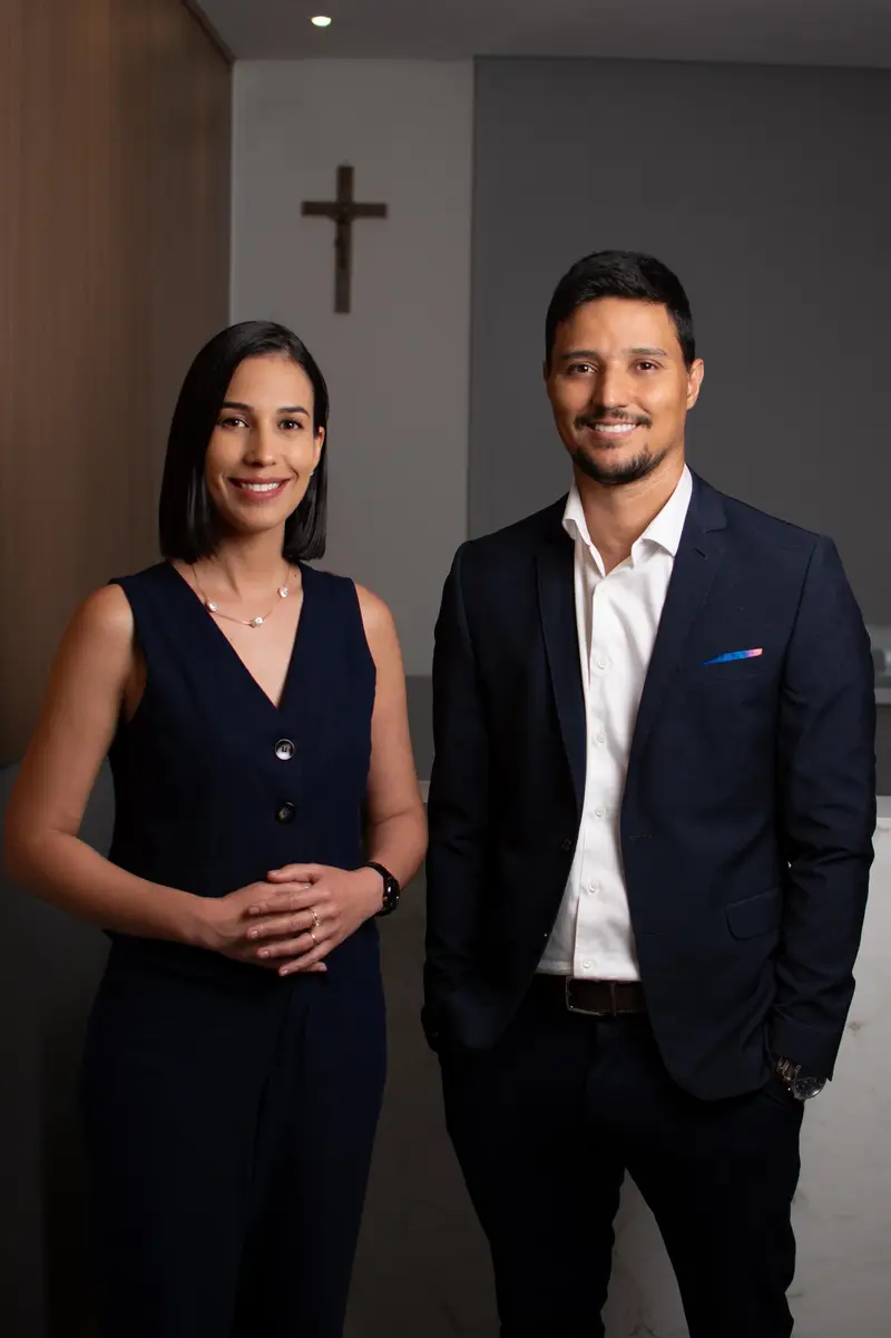 Dra. Marina da Cunha Lima e Dr. Duarte Mota Valente, da Viva Odontologia